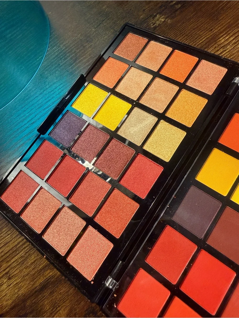 Revolution Colour Book CB03 Eyeshadow Palette